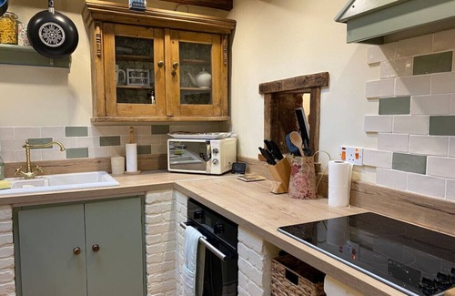 Alton Cabaña | Rock View, charming cottage near Alton Towers