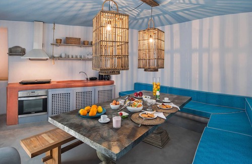 Emporio Villa | Rock Villa Myth - Private villa with hot tub