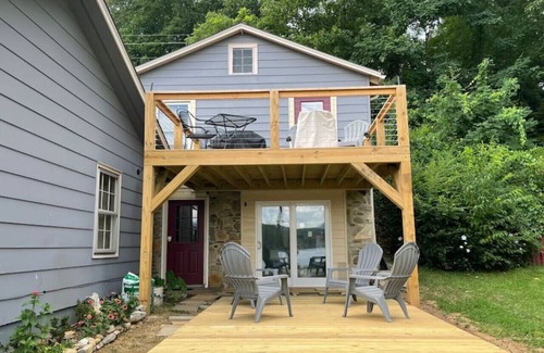 Lake Junaluska Apartamento | Rock Wall Retreat-1 min walk to Lake J Assembly-10 min to Waynesville & BR Pkwy