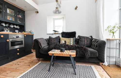 Landewednack Cabaña | ROCKET CART HOUSE, romantic, luxury holiday cottage in Lizard