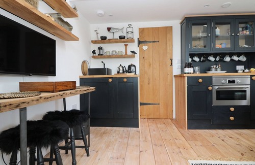 Landewednack Cabaña | ROCKET CART HOUSE, romantic, luxury holiday cottage in Lizard