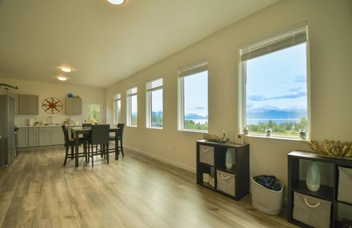 Kachemak Casa | Rockfish Retreat at Kachemak Bay Kabins