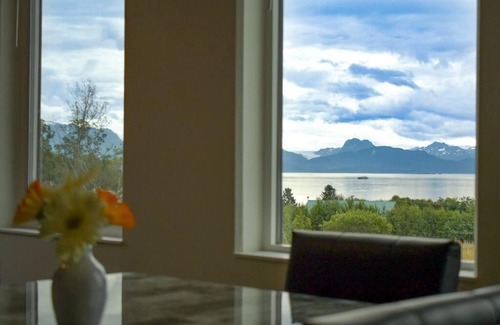 Kachemak Casa | Rockfish Retreat at Kachemak Bay Kabins