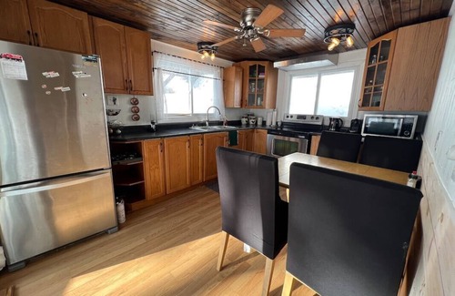 Selwyn Cabaña | Rockhaven Cottage on Stoney Lake