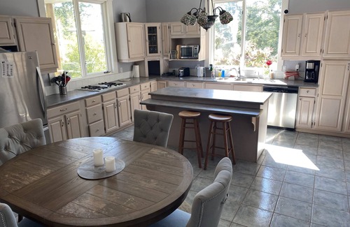 Halfmoon Bay Casa | Rockhill House