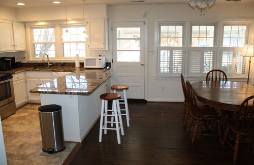 Deale Casa | Rockhold Creek Cottage, Frente al agua, Casa de vacaciones, Muelles