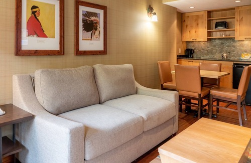 Banff Condominio | Rockies Getaway + Grotto Hot Pools