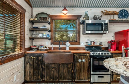 Fredericksburg Cabina | Rockin' R - Morning Star Cabin
