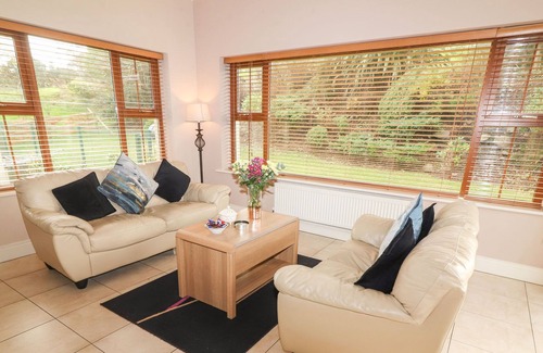 Beaufort Cabaña | ROCKLANDS HOUSE, pet friendly in Beaufort, County Kerry