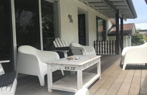Currarong Casa | Rockpool Retreat - muy bien posicionado en Currarong. Tan cerca de la playa de Bosum.