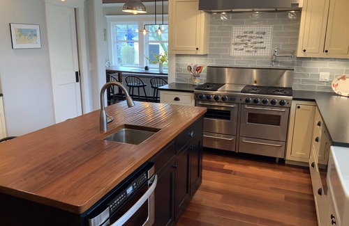 Rockport Casa | Rockport, MA 3 BR 2017 Old Garden Beach Home con magníficas vistas y jacuzzi