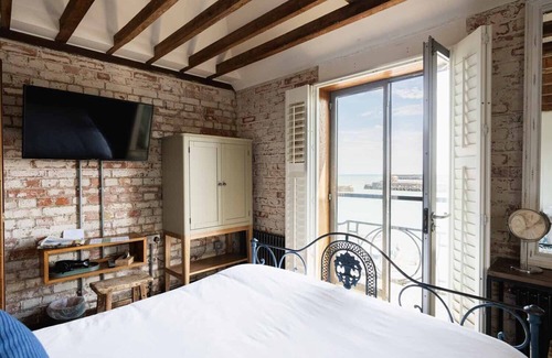 Folkestone Casa | Rocksalt