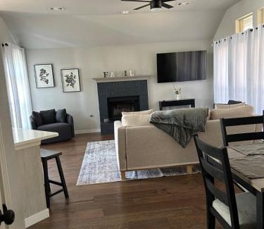 Elmo Casa | Rockwall Harbor Retreat
