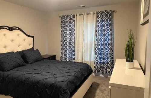 Charlotte Casa | Rockwell Retreat