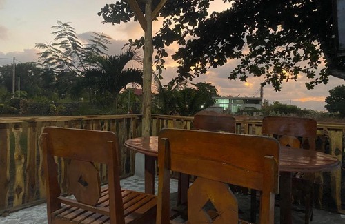 Hu'u Casa | Rocky Homestay Lakey