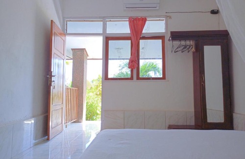 Hu'u Casa | Rocky homestay lakey nangas beach