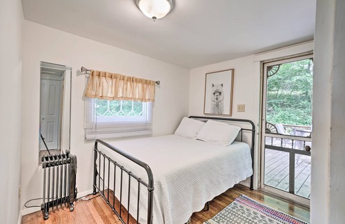Rocky Mount Cabina | NUEVO-Chic Rocky Mount Home w / Deck-Walk to Boat Ramp