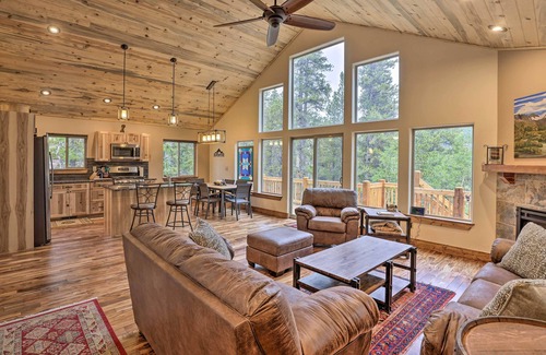 Alma Cabina | Rocky Mountain Alma Cabin with Deck & Hot Tub!