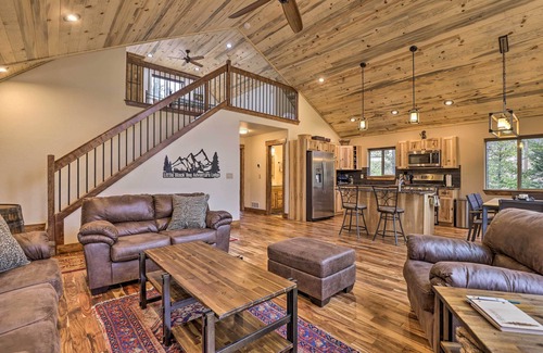 Alma Cabina | Rocky Mountain Alma Cabin with Deck & Hot Tub!