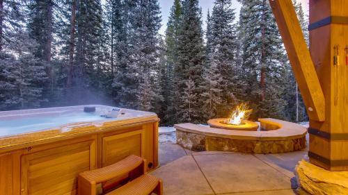 Boulder Ridge Casa | Rocky Mountain Lodge