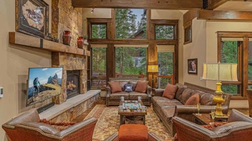 Boulder Ridge Casa | Rocky Mountain Lodge