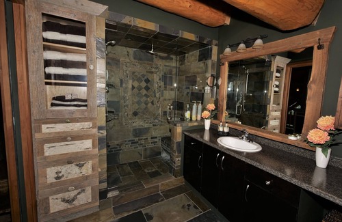 Valemount Cabina | Rocky Mountain Luxury Escape