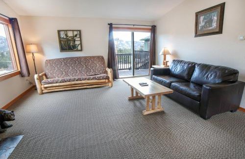Estes Park Casa | Rocky Mountain Retreat 1B by Rocky Mountain Resorts