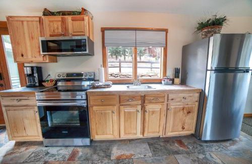Estes Park Casa | Rocky Mountain Retreat 1B by Rocky Mountain Resorts