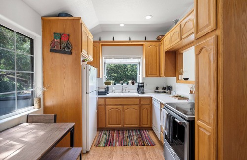 Simi Valley Cama Y Desayuno | Rocky Peak Retreat Hillside Home