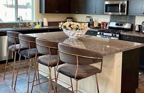 Jurupa Valley Casa | Rocky Retreat at Shadow Rock