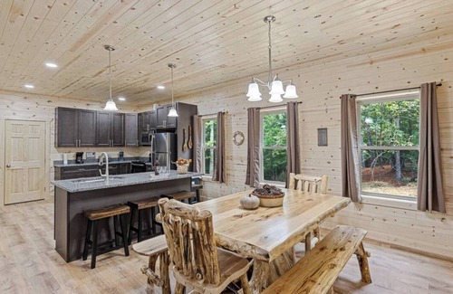 Cleveland Cabina | Rocky Ridge - Cuatro Habitaciones Villa, Capacidad 10