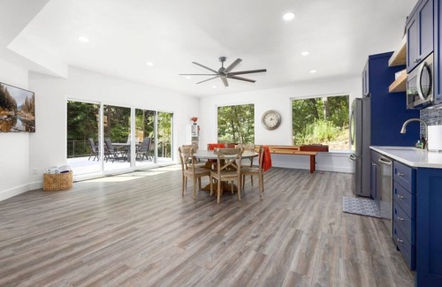 Rogers Casa | Rocky Summit-Hot Tub-Lake Access & Kayaks-Gameroom