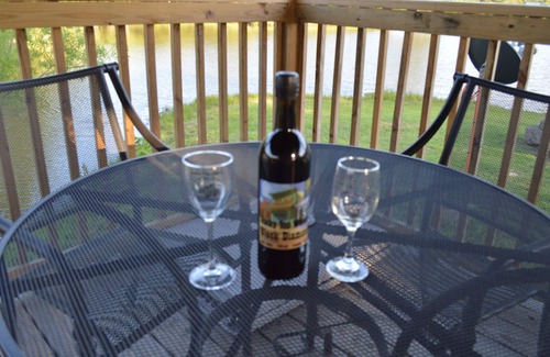 Hughes County Cabina | Rocky Top Winery Cabin # 2