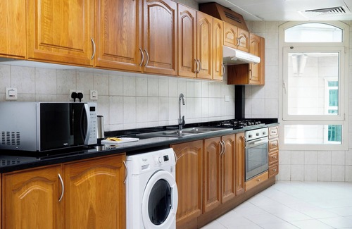 Trade Center Apartamento | Roda Al Murooj Residences