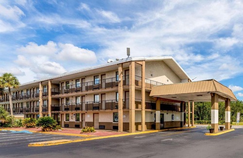 Tampa Hotel | Rodeway Inn Fairgrounds-Casino