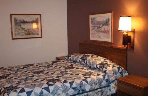 Wibaux Hotel | Rodeway Inn Gateway to Medora T-Roosevelt & Makoshika State Park