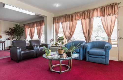 Marietta Hotel | Rodeway Inn Marietta near Dobbins ARB