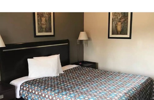 Guasti Hotel | Rodeway Inn Ontario Airport Mills