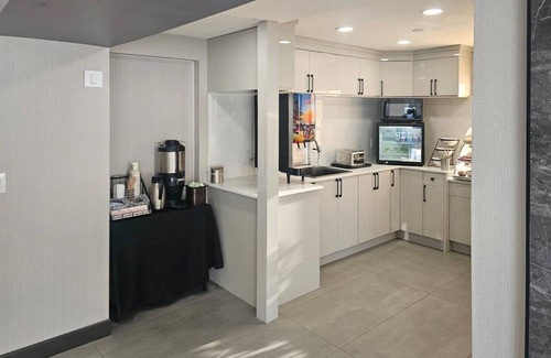 Kamloops Hotel | Rodeway Inn & Suites