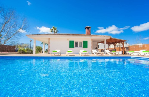 Muro Villa | RODRIGUEZ DE LA FUENTE 19 (SIN NOMBRE) - Villa for 10 people in Platges de Muro.