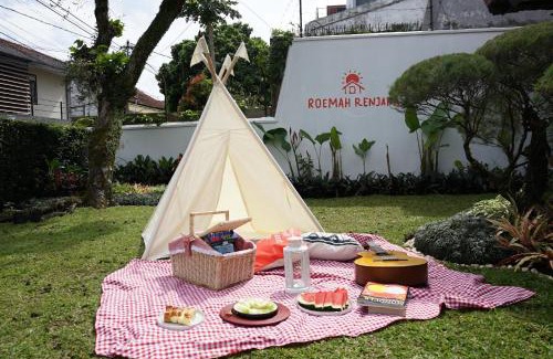 Hegarmanah Cama Y Desayuno | Roemah Renjana Bandung