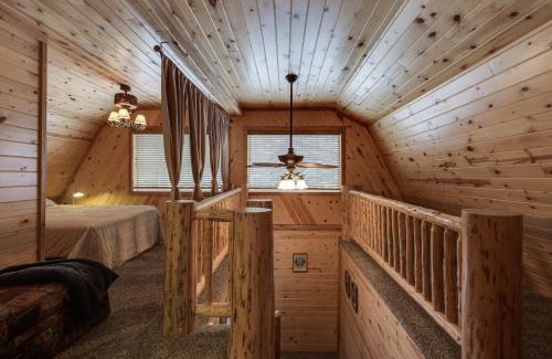 Island Park Casa | Roger Dodger by KABINO Hot Tub 2 Cabins Big Driveway FirePit WiFi Grill Summer 11 Winter 6 People Max