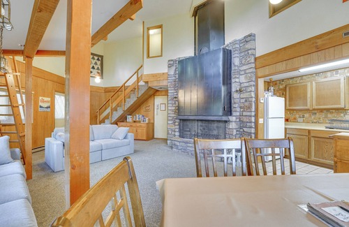 Garfield Cabina | Rogers Cabin w/ Direct Access to Beaver Lake!