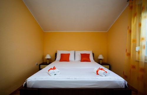 Podglavica Apartamento | Rogoznica Apartments Kristina