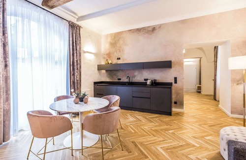 Graz City Centre Apartamento | Roksoxhome Designer Boutique Apartment