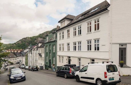 Sandviken Apartamento | Rolige Omgivelser & Enkel Innsjekking I NY i 2023