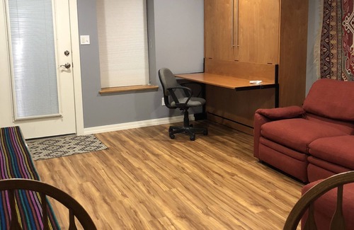 Fayetteville Apartamento | Rollerbag Ready - Estudio completamente amueblado para alquiler a largo plazo, servicios públicos pagados