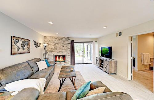 Palm Desert Apartamento | Rolling Knoll Charm
