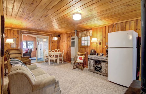 Hayward Cabina | Rolly's Lane Resort on Grindstone Lake! 15 minutes to Hayward