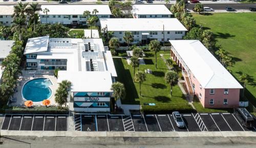 East Fort Lauderdale Hotel | Rolo Beach Hotel
